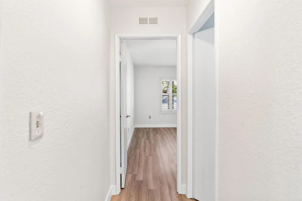 https://cdn.realtyfeed.com/cdn/127/306794197/a46bfbfd73de7d01d5244d5814cbc4c9.webp