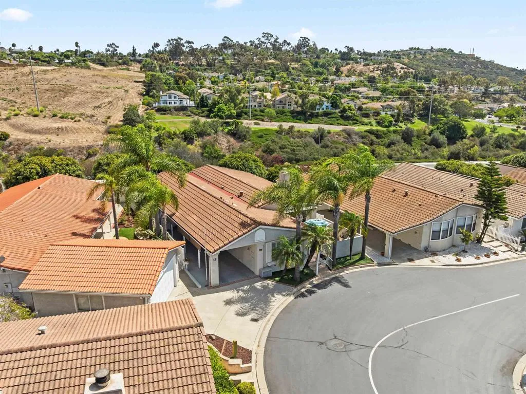https://cdn.realtyfeed.com/cdn/127/306794197/df4d4687fdda183d57f78dea84256491.webp