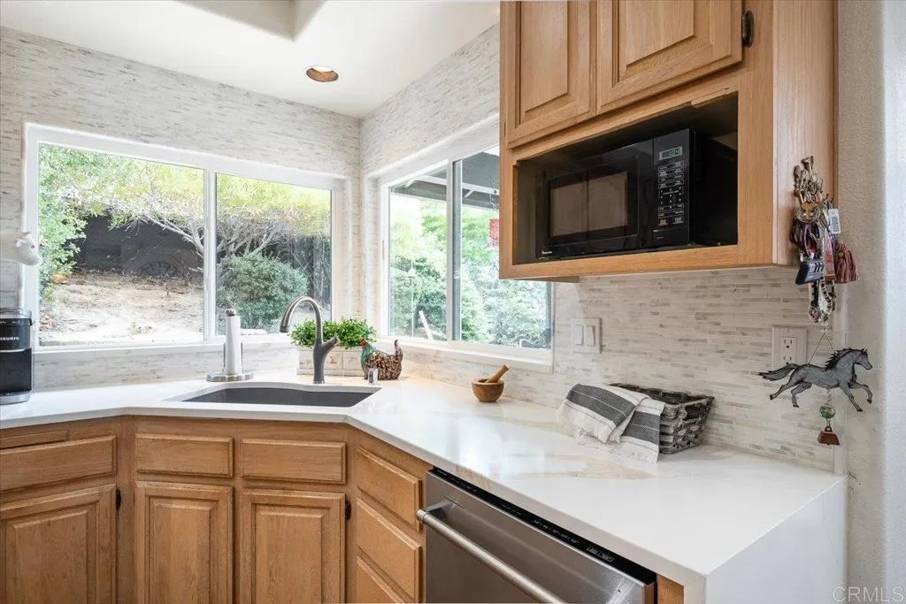 https://cdn.realtyfeed.com/cdn/127/306794199/1d0a21ac58e3bd12720d0979603a408e.webp