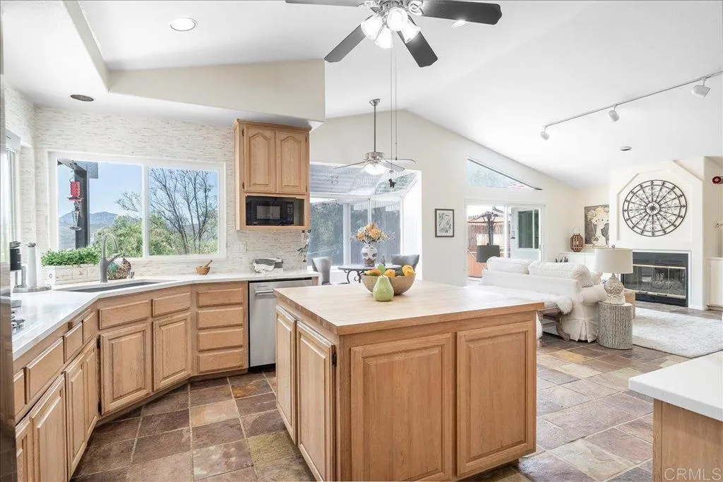 25771 Caryn Court, Ramona, CA 92065 - Photo 2 of 35, Ramona, CA