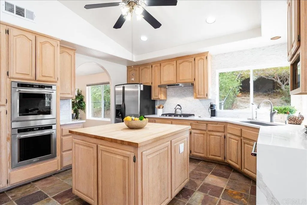 https://cdn.realtyfeed.com/cdn/127/306794199/7e38644d04506f8eb36afe2e57b3eac4.webp