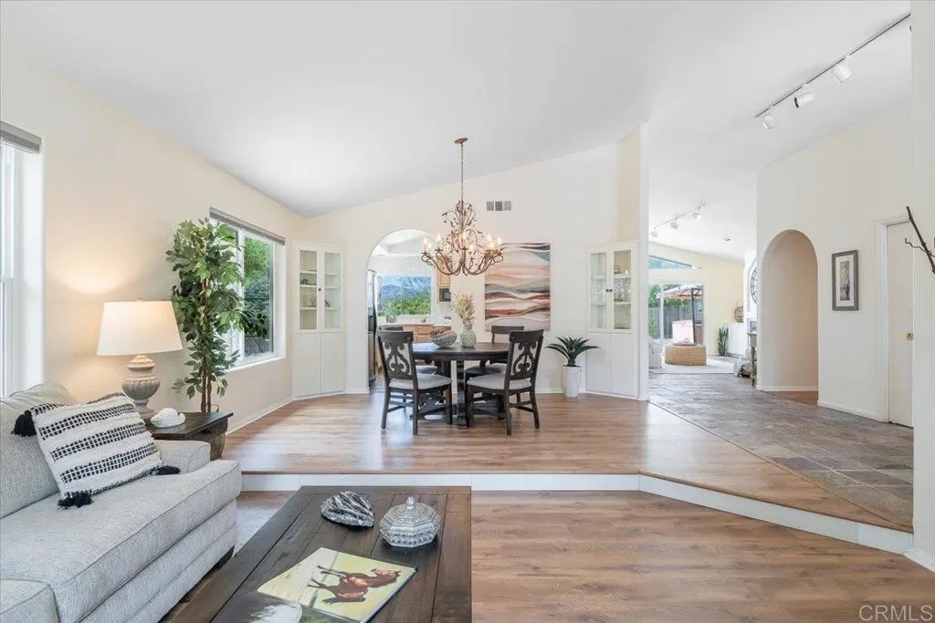 https://cdn.realtyfeed.com/cdn/127/306794199/ba6359124e19dc66171cb72f1b5063c0.webp