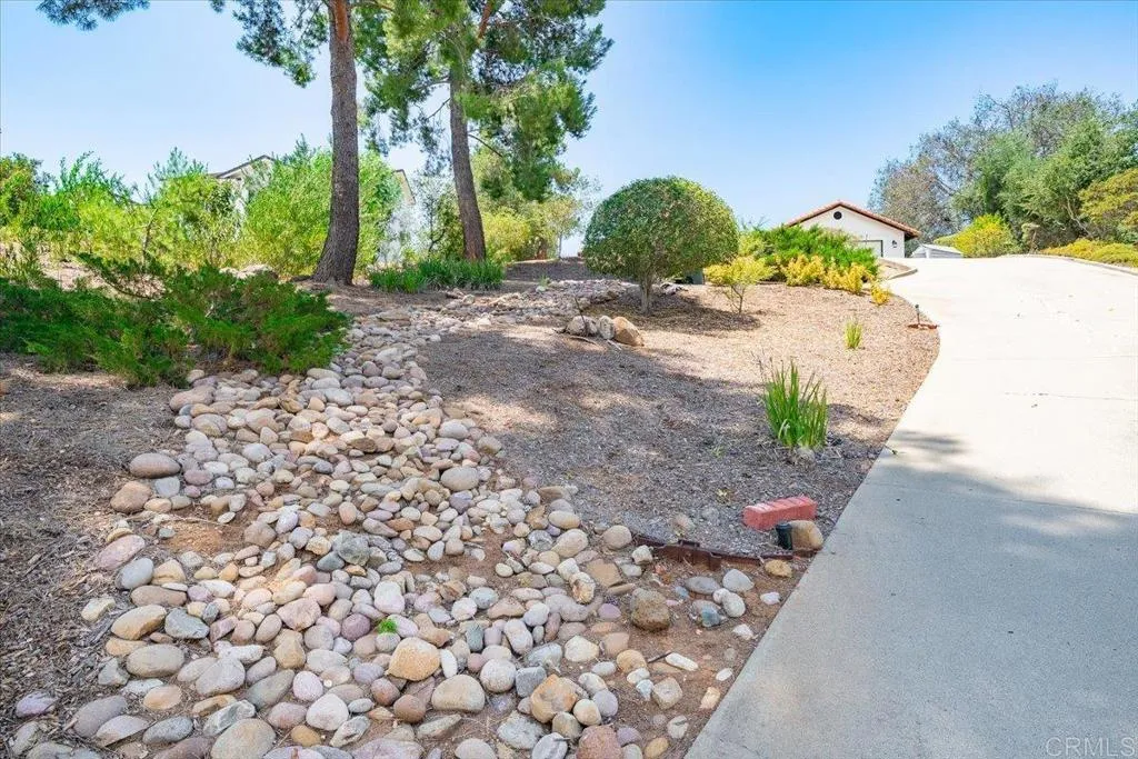 https://cdn.realtyfeed.com/cdn/127/306794199/d85c3bd22c85f3ae71facd2dd892b090.webp