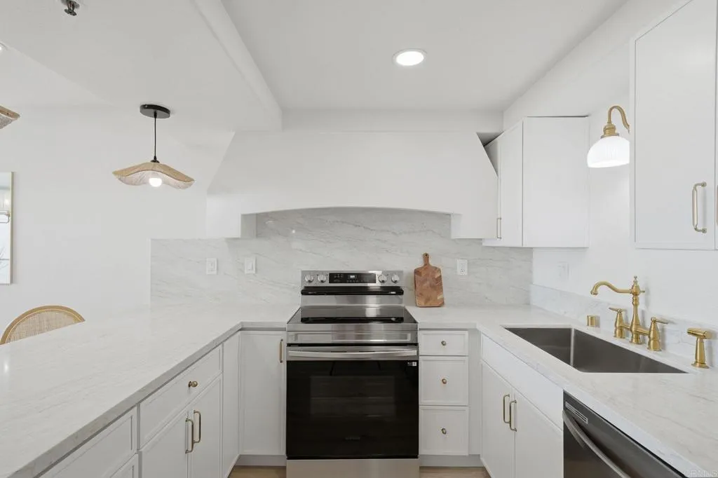 Photo #18: PTP2606272 Listing: Photo #18