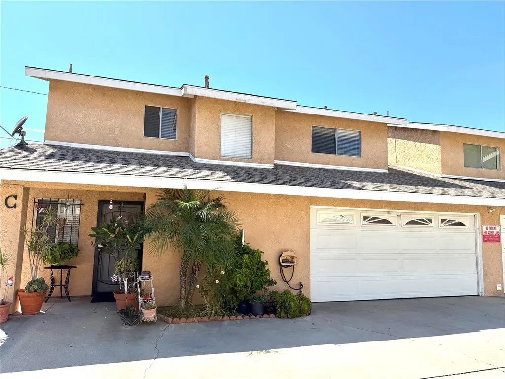 Cudahy, CA 90201