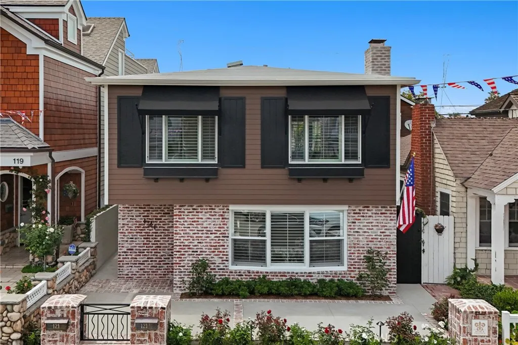 Newport Beach, CA 92662