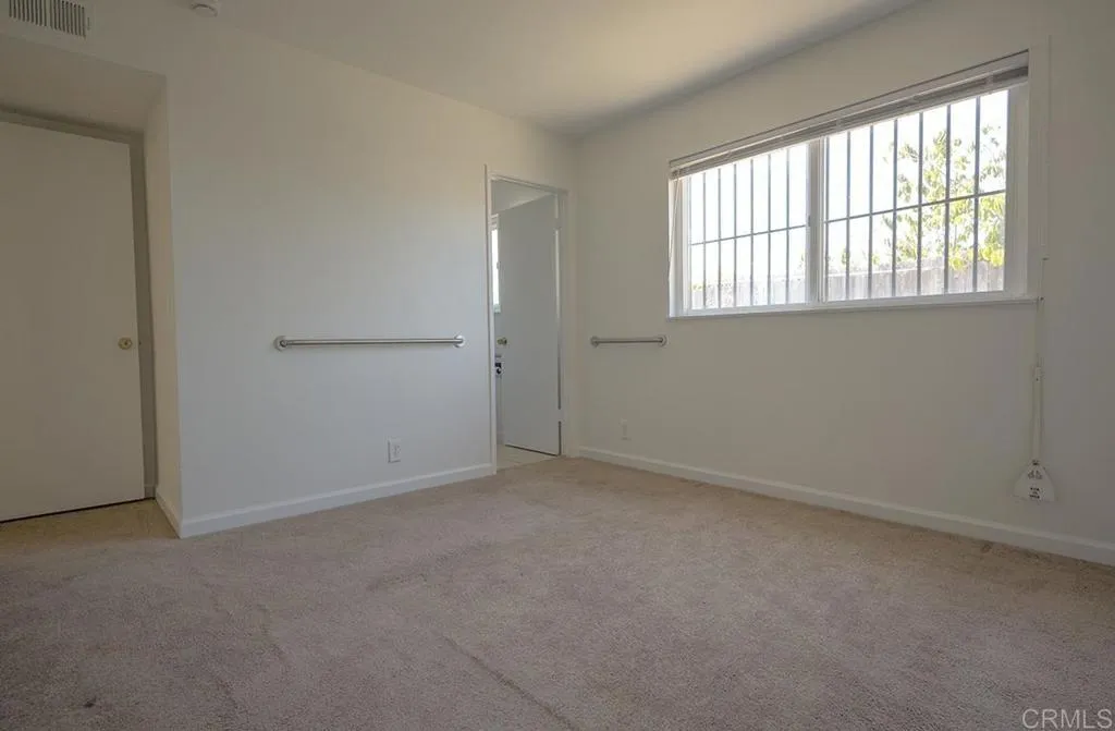 https://cdn.realtyfeed.com/cdn/127/306794440/8499f45b1a499a610ba7f03b972639bf.webp
