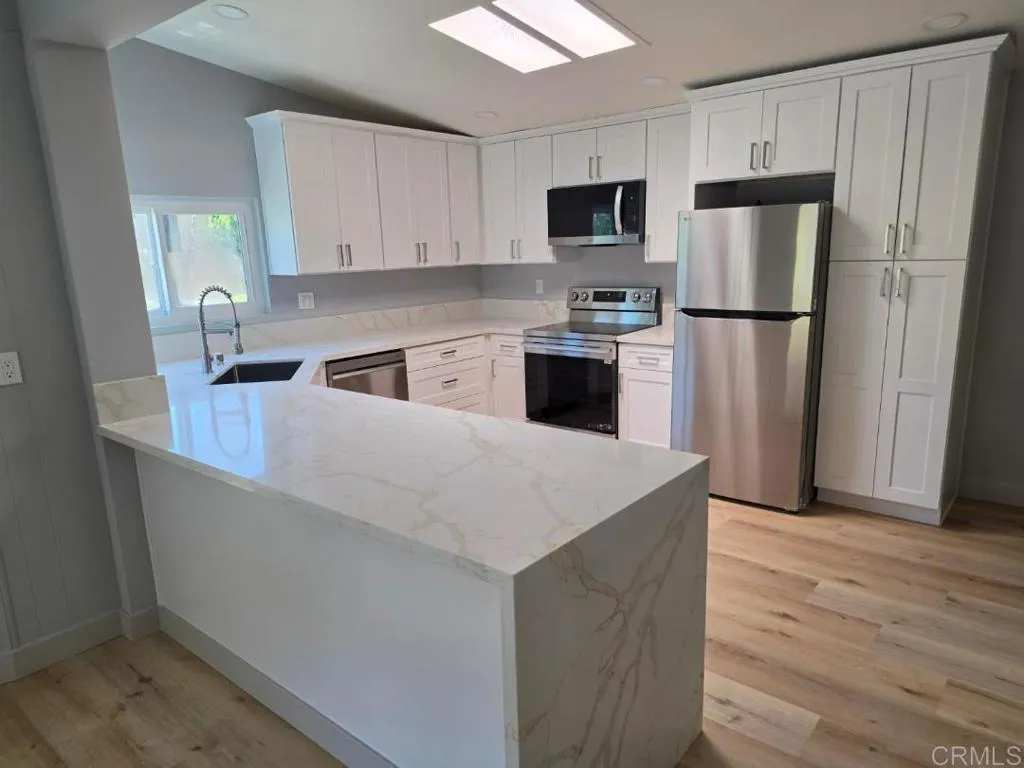 https://cdn.realtyfeed.com/cdn/127/306794449/d31fe57e12bc784370c2e3df0484924e.webp