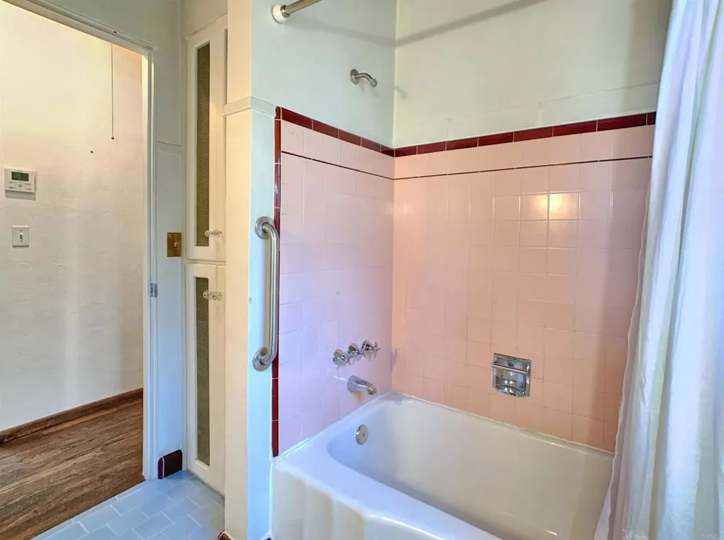 https://cdn.realtyfeed.com/cdn/127/306794494/0bc4836b9736284567f55369c5a8648f.webp