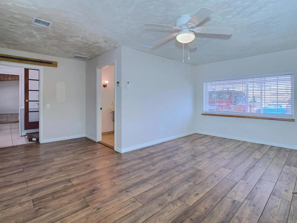 https://cdn.realtyfeed.com/cdn/127/306794494/110a653628604e1503f815ae8750a2b4.webp