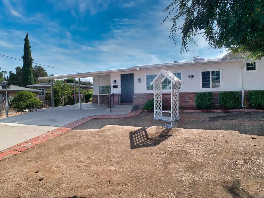 9161 Emerald Grove Avenue, Lakeside, CA 92040 - Photo 2 of 44, Lakeside, CA