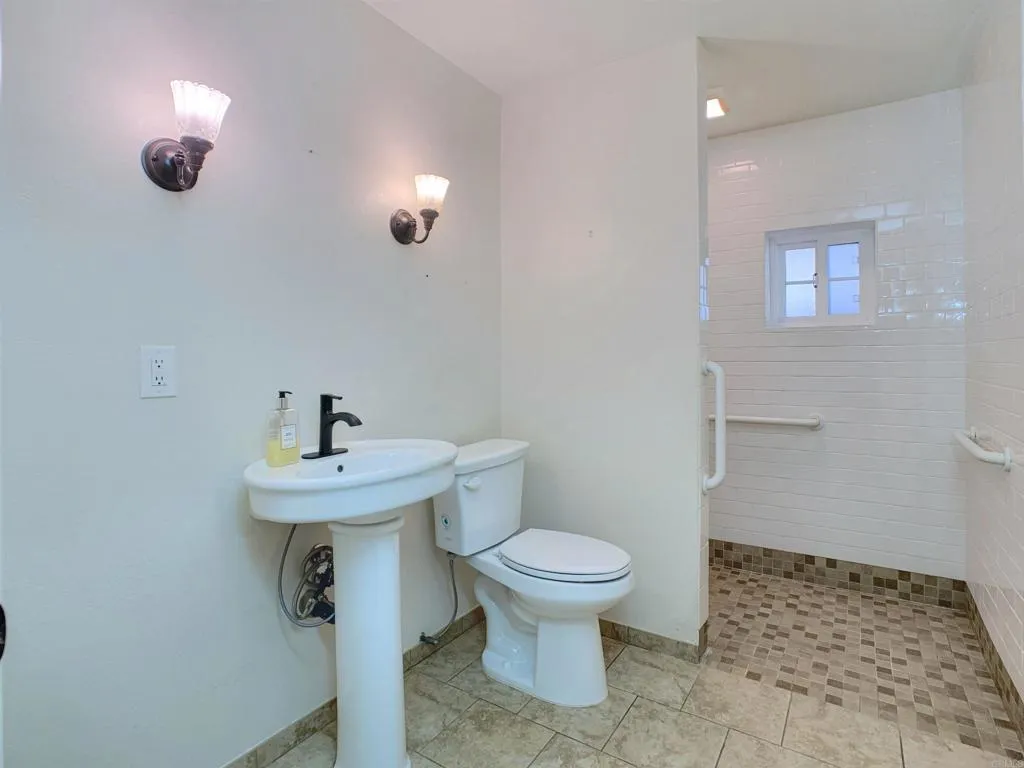 https://cdn.realtyfeed.com/cdn/127/306794494/6198724dc29565a183a7df54fb62d591.webp