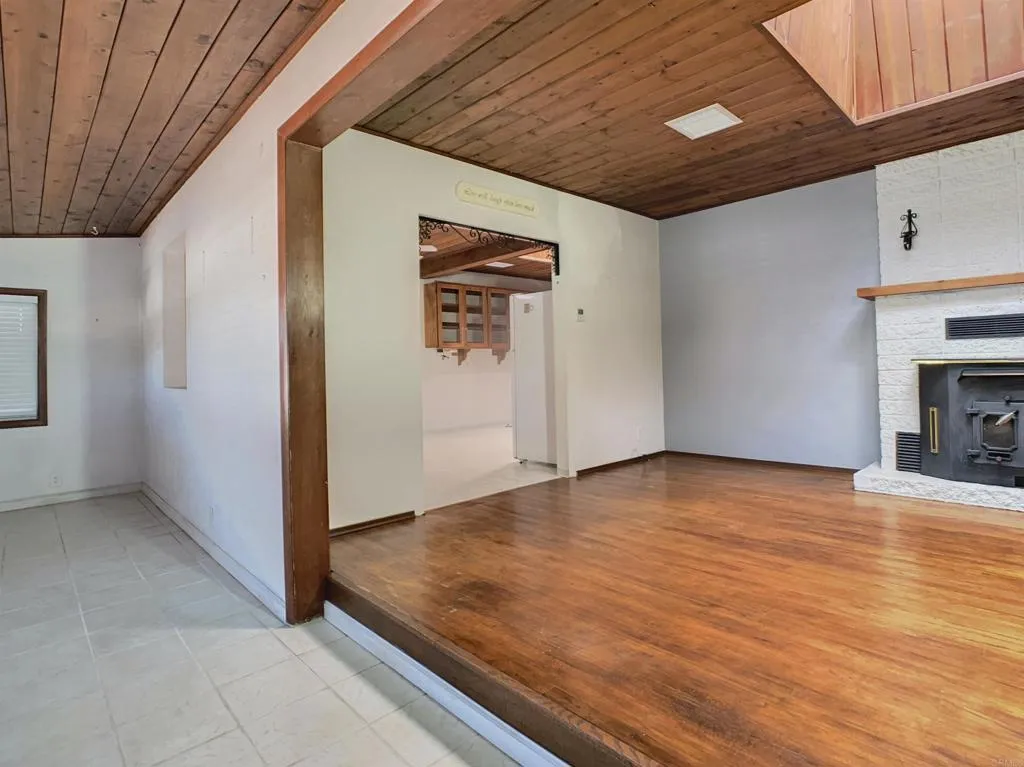 https://cdn.realtyfeed.com/cdn/127/306794494/8432e5e406afbd08e7a913855f4cb30c.webp