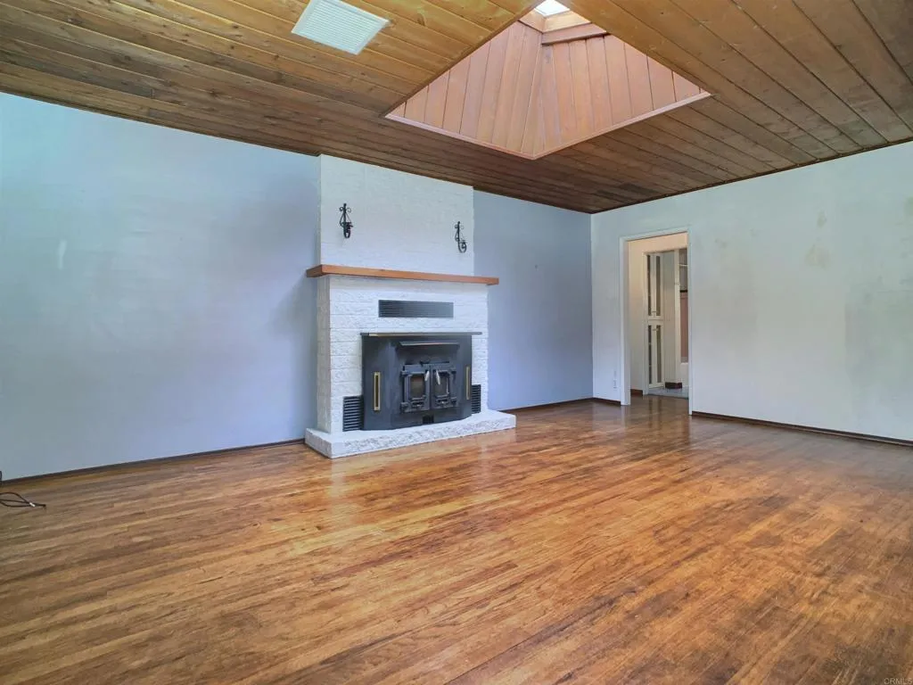 https://cdn.realtyfeed.com/cdn/127/306794494/8a276d1df0fb6a5adca4fe16d7ba7440.webp