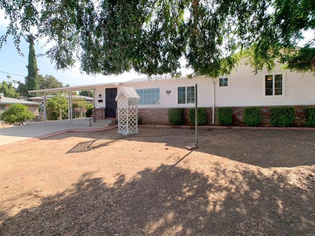 9161 Emerald Grove Avenue, Lakeside, CA 92040 - Photo 4 of 44, Lakeside, CA