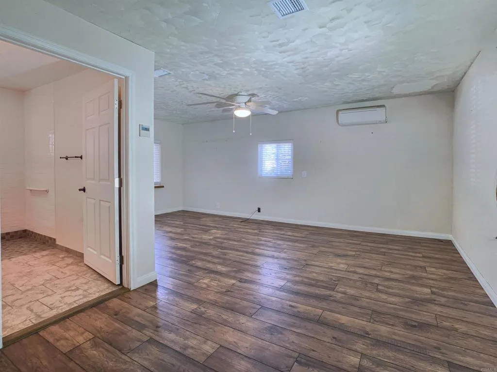 https://cdn.realtyfeed.com/cdn/127/306794494/c04b3d9fb1c537ffd783f8dd1f069388.webp
