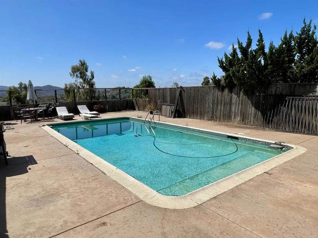 https://cdn.realtyfeed.com/cdn/127/306794697/bba0fdd4c7e664d85c2627cf844de385.webp
