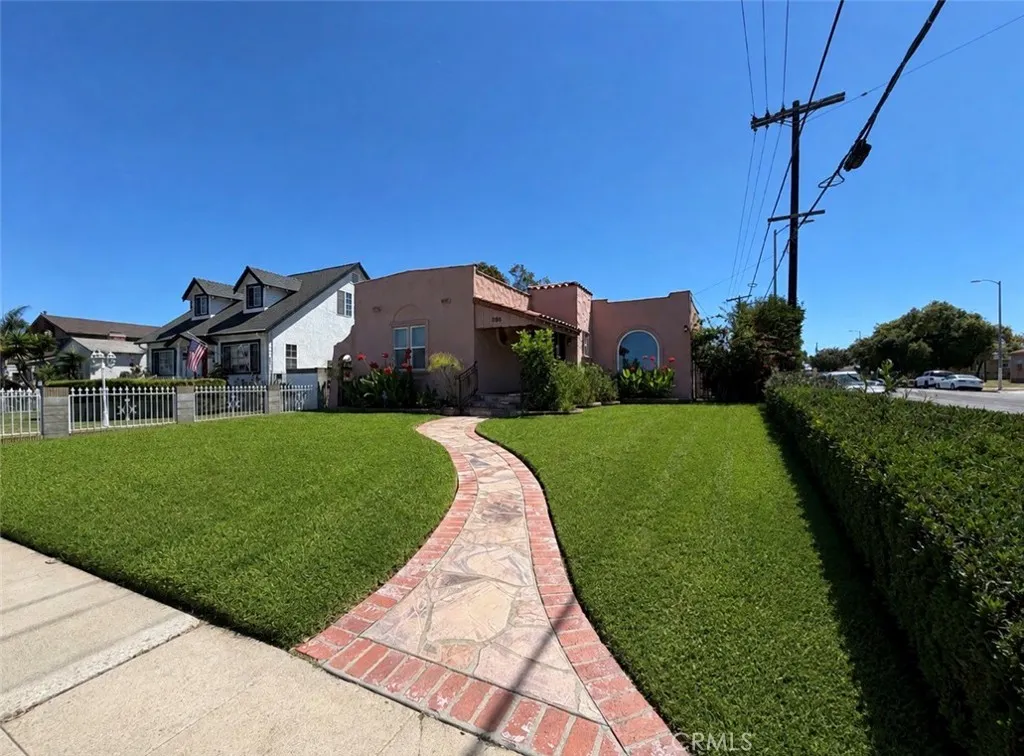 Los Angeles, CA 90044