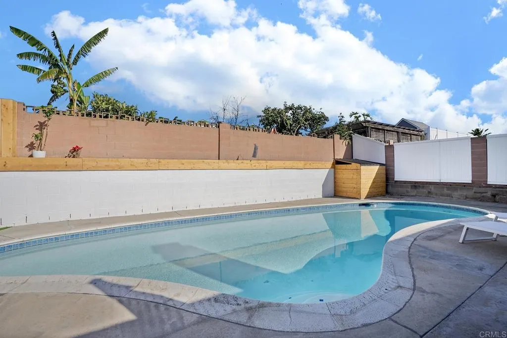 https://cdn.realtyfeed.com/cdn/127/306794730/e17c7e55fa561a968f42de71104540d2.webp