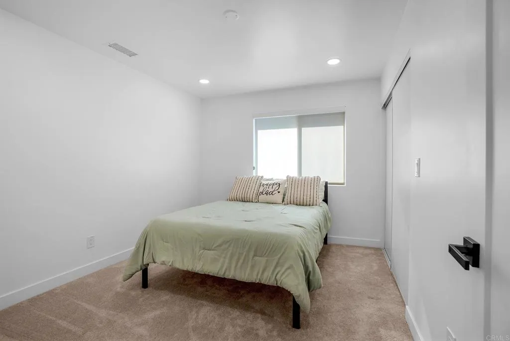 https://cdn.realtyfeed.com/cdn/127/306794730/e546885cddb04fe5473fcb0ed41a46a8.webp
