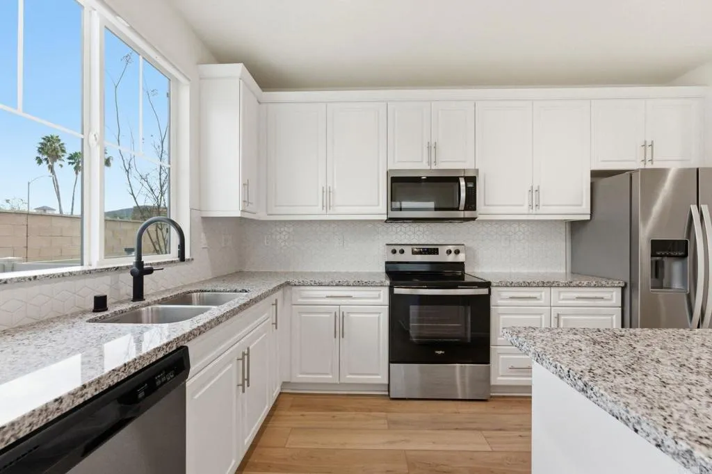 https://cdn.realtyfeed.com/cdn/127/306794743/04f439be9682535d886be08d4e52d6fd.webp