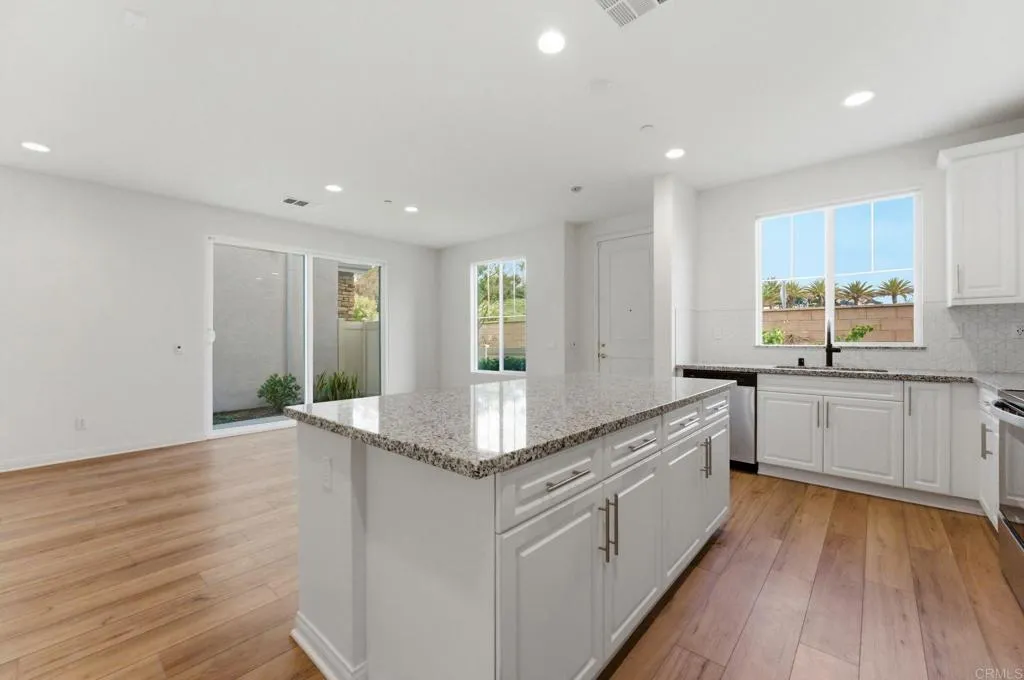 https://cdn.realtyfeed.com/cdn/127/306794743/235251b9287dbba12d43471b89f6a6cd.webp