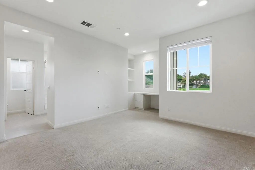 https://cdn.realtyfeed.com/cdn/127/306794743/3e2881a73ef8c788a205417366211943.webp