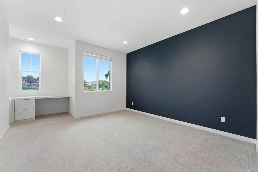 https://cdn.realtyfeed.com/cdn/127/306794743/72f6190fc6c37111231dc274af9ef6f1.webp