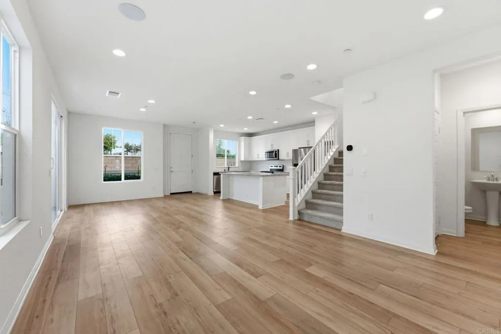 https://cdn.realtyfeed.com/cdn/127/306794743/774dd19bc727895d6fcfb0f01dece673.webp