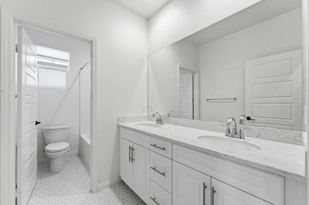 https://cdn.realtyfeed.com/cdn/127/306794743/cde8af20b6badfbc63a177440d2bc217.webp