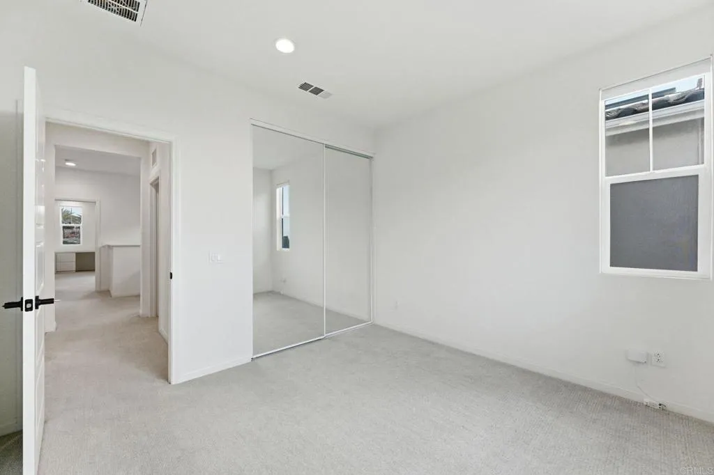 https://cdn.realtyfeed.com/cdn/127/306794743/d4d5f24c24b9f5d8b53f01a11b9d3ccd.webp