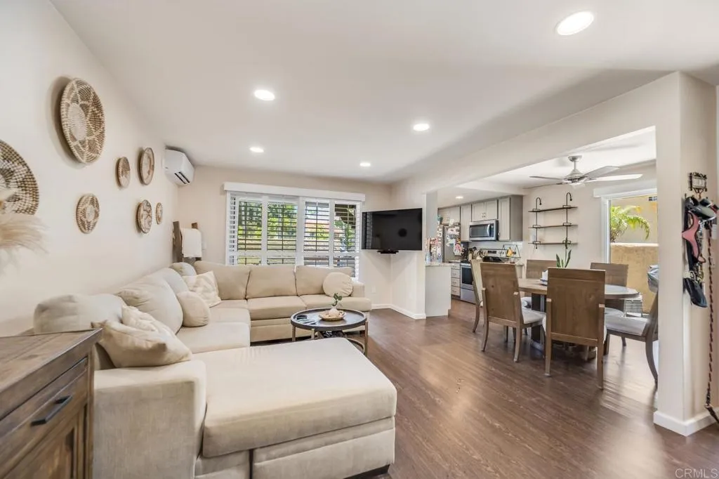 7320 Park Ridge Dr Unit #113, Del Cerro, CA 92120 - Photo 5 of 12, Del Cerro, CA