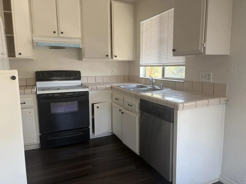 Photo #2: PTP2606279 Listing: Photo #2