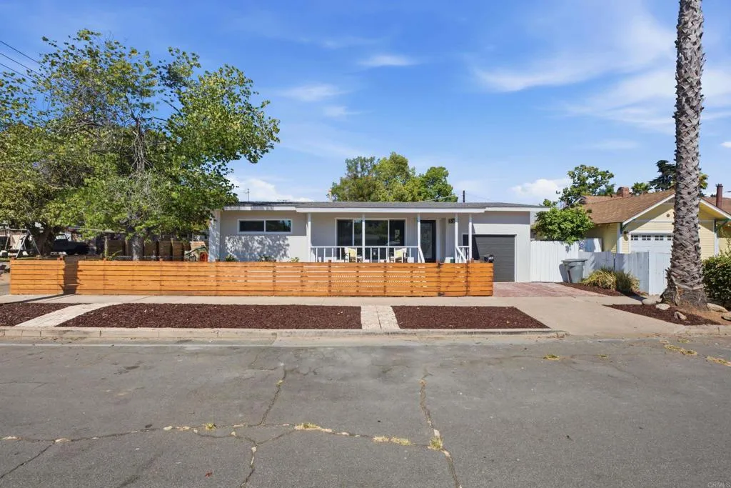 https://cdn.realtyfeed.com/cdn/127/306794792/073965ee4a33a6873e28783128add6f9.webp