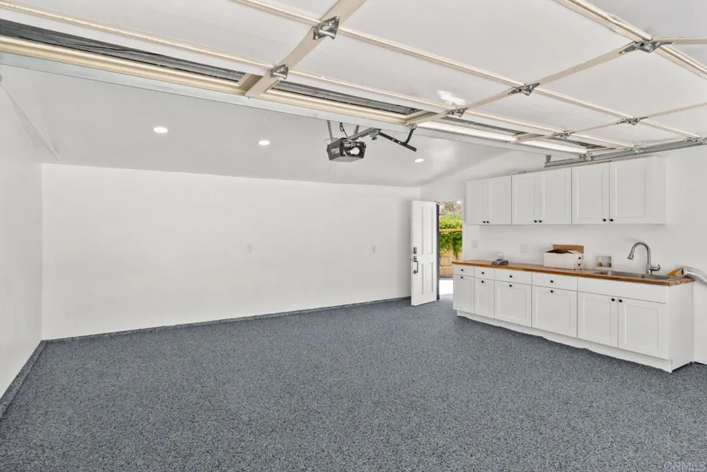 https://cdn.realtyfeed.com/cdn/127/306794864/a83df60b76895d77cdcab0773b5a0324.webp
