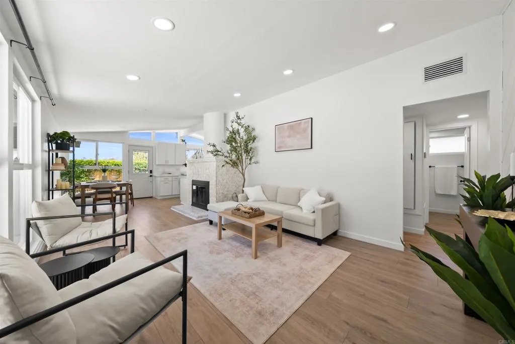 https://cdn.realtyfeed.com/cdn/127/306794864/c1e6ea0cf9ba920b23c27bf6aaf8f167.webp
