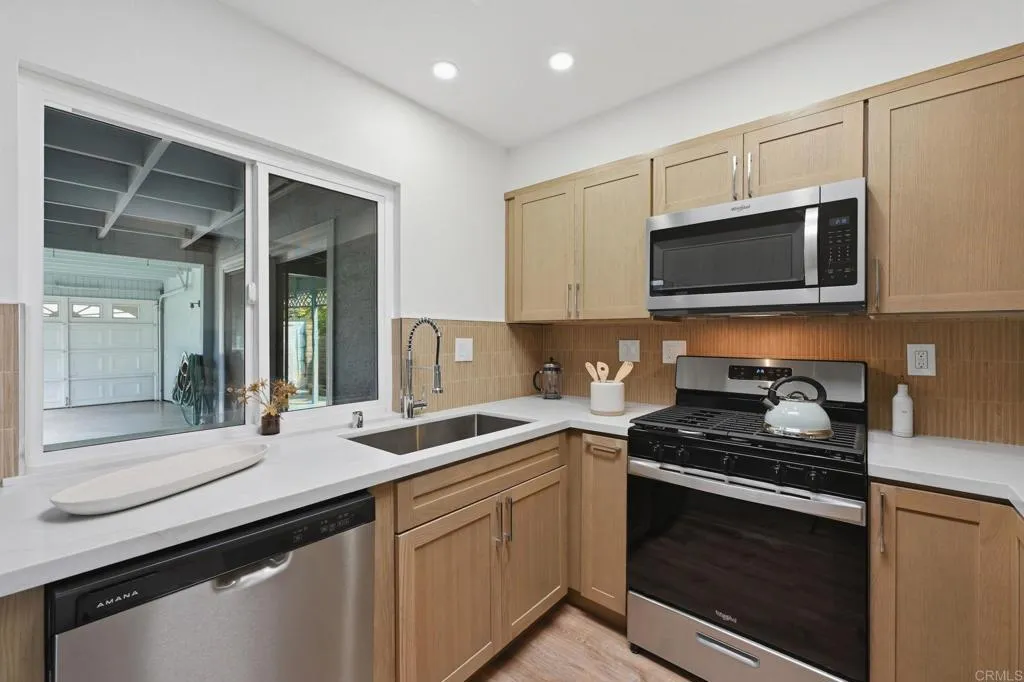Photo #11: PTP2606288 Listing: Photo #11