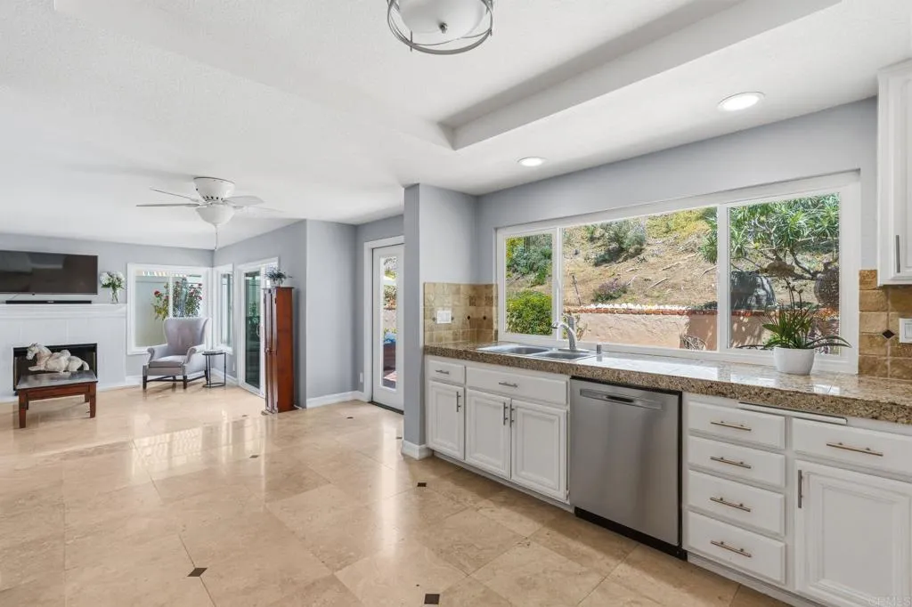 https://cdn.realtyfeed.com/cdn/127/306794948/0c18188bba32f2382a4ffb7004b82306.webp