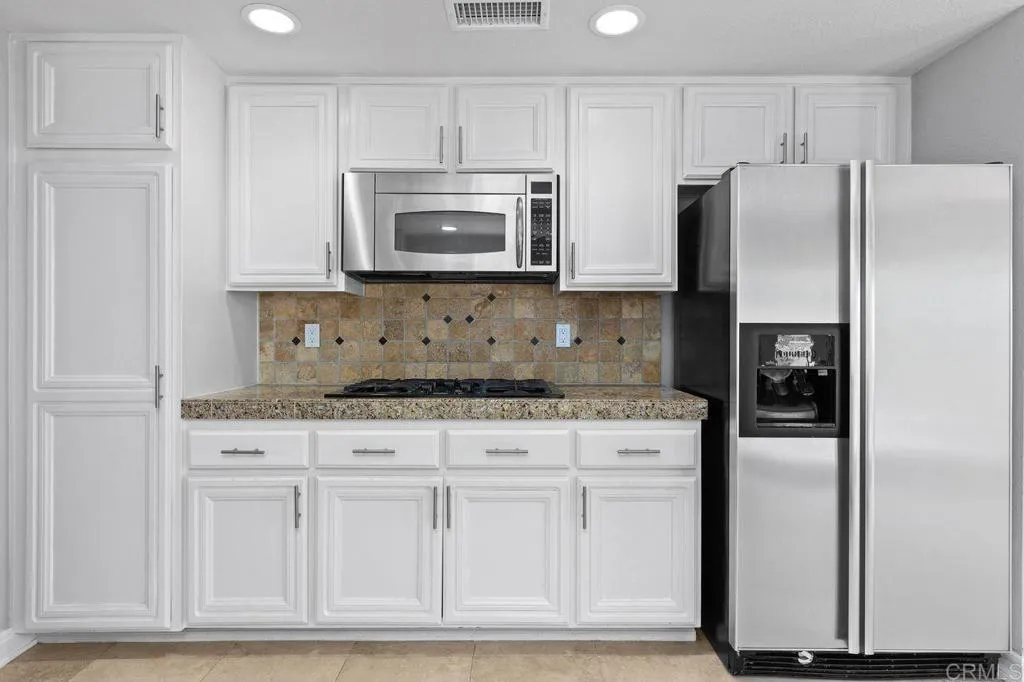 https://cdn.realtyfeed.com/cdn/127/306794948/206bfeb5fc47c1f9d8d3d2102cffe5b2.webp