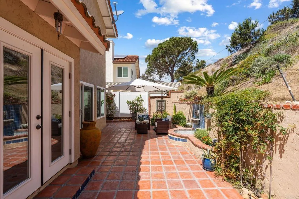 https://cdn.realtyfeed.com/cdn/127/306794948/9562bc8db2ed434538d846a2c3fb23a4.webp