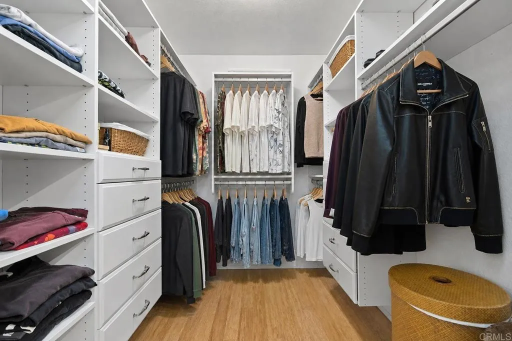 https://cdn.realtyfeed.com/cdn/127/306794948/d9a0eaef4d02f32a3c29b404a2b4771f.webp