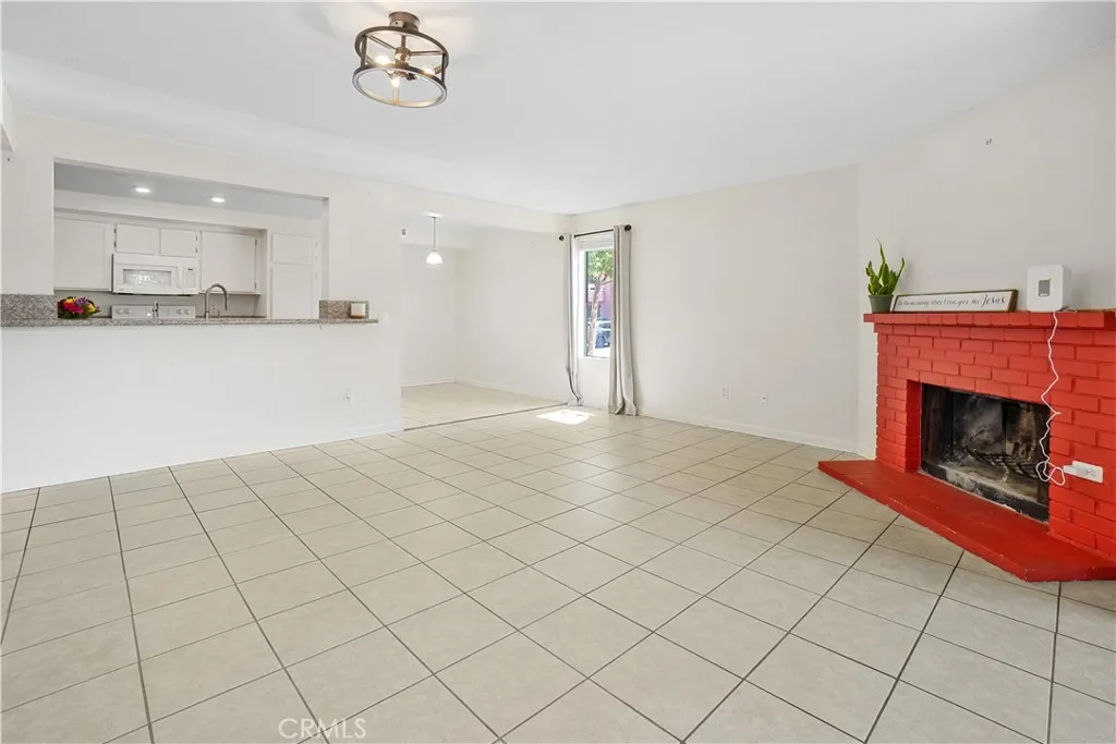 Photo #5: SW26180183 Listing: Photo #5