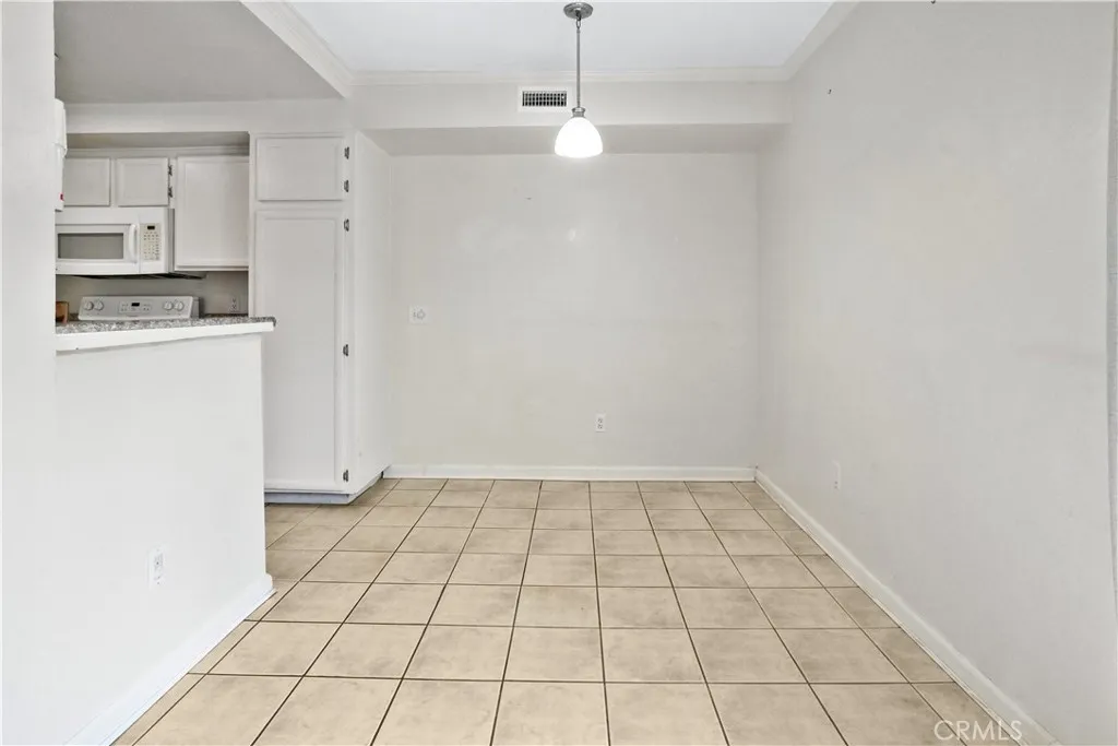 Photo #10: SW26180183 Listing: Photo #10