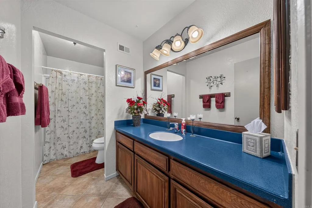 https://cdn.realtyfeed.com/cdn/127/306794960/77507a0c3325a9efff24db52f30289c3.webp