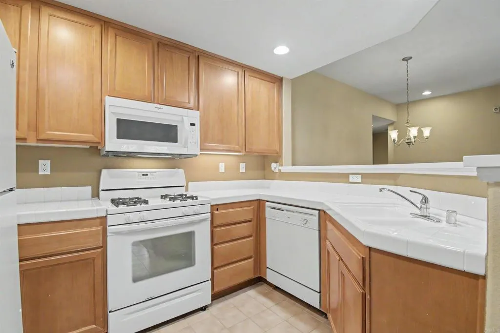 Photo #5: PTP2606291 Listing: Photo #5