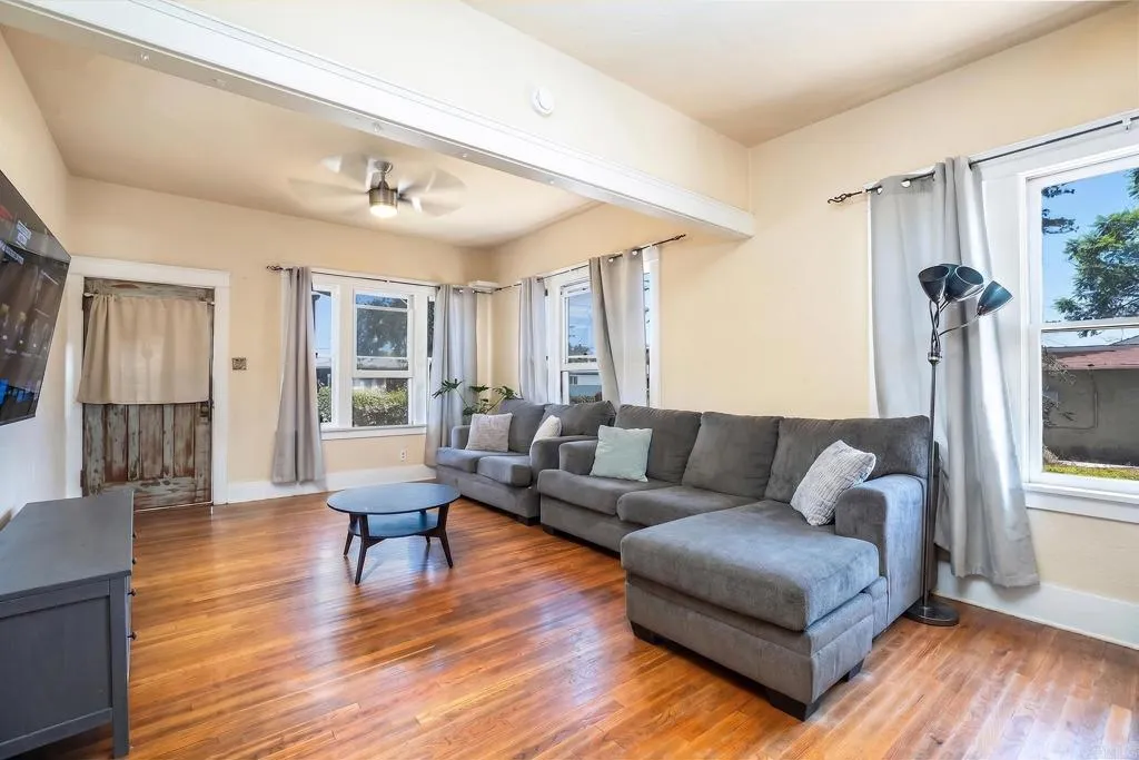 https://cdn.realtyfeed.com/cdn/127/306795031/04a56fd64a40f3767e8e9fc9e7cf808d.webp