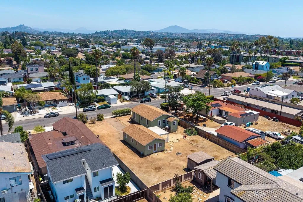 https://cdn.realtyfeed.com/cdn/127/306795031/1279a9bc4351fe721d31da4605f1ec2d.webp