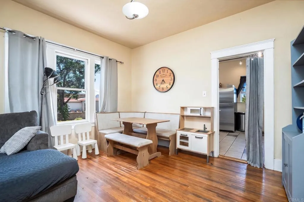 https://cdn.realtyfeed.com/cdn/127/306795031/2611fae426b4821bc904144c0858ee85.webp