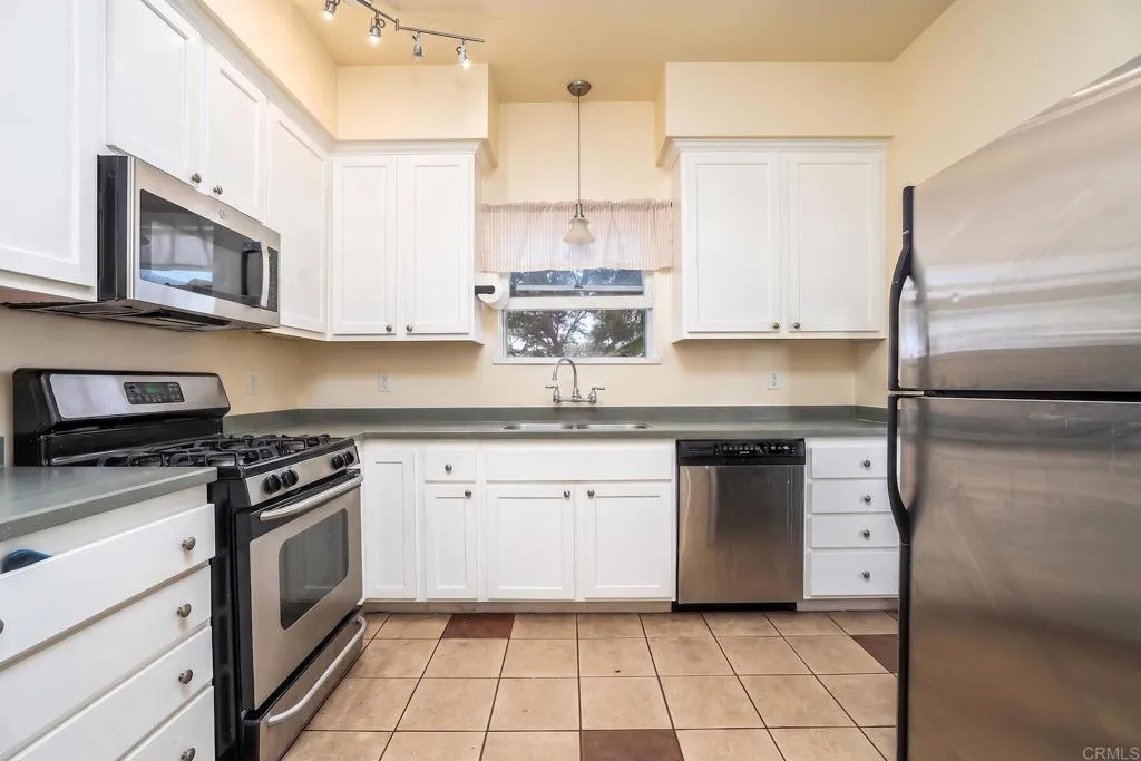 https://cdn.realtyfeed.com/cdn/127/306795031/a8580a45e31aa90182a43633016376c4.webp