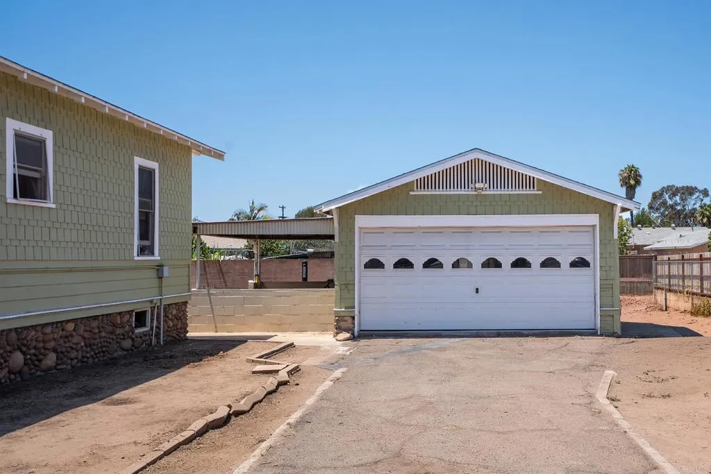 https://cdn.realtyfeed.com/cdn/127/306795031/fd3bb8cb1fa4a9521848fe688960dcf2.webp